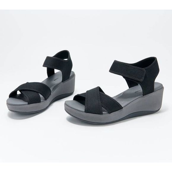 Clarks | Shoes | Cloudsteppers By Clarks Wedge Sports Sandals Step Cali Skye  Size 95 | Poshmark